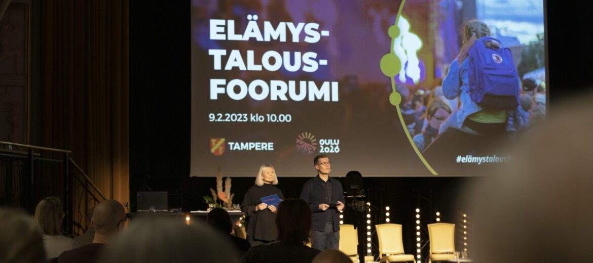Tilaisuuden juonsivat Tampereen kaupungin kulttuurijohtaja Juha Ahonen sekä kilpailukykyjohtaja Anna-Kaisa Heinämäki.