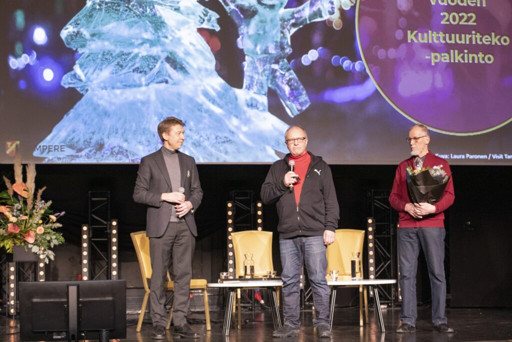Tampereen vuoden kulttuuriteko -palkinnon sai Ikurin jääveistospolku.